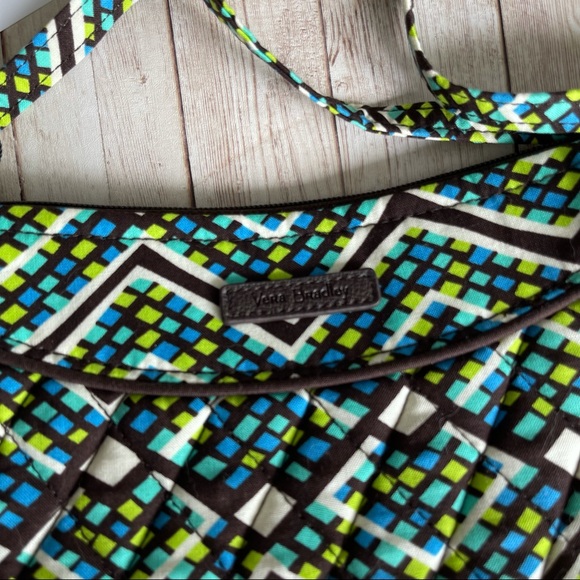 NEW WITH TAGS VERA BRADLEY LITTLE CROSS BODY BLUE GREEN RAIN FOREST - Picture 2 of 5